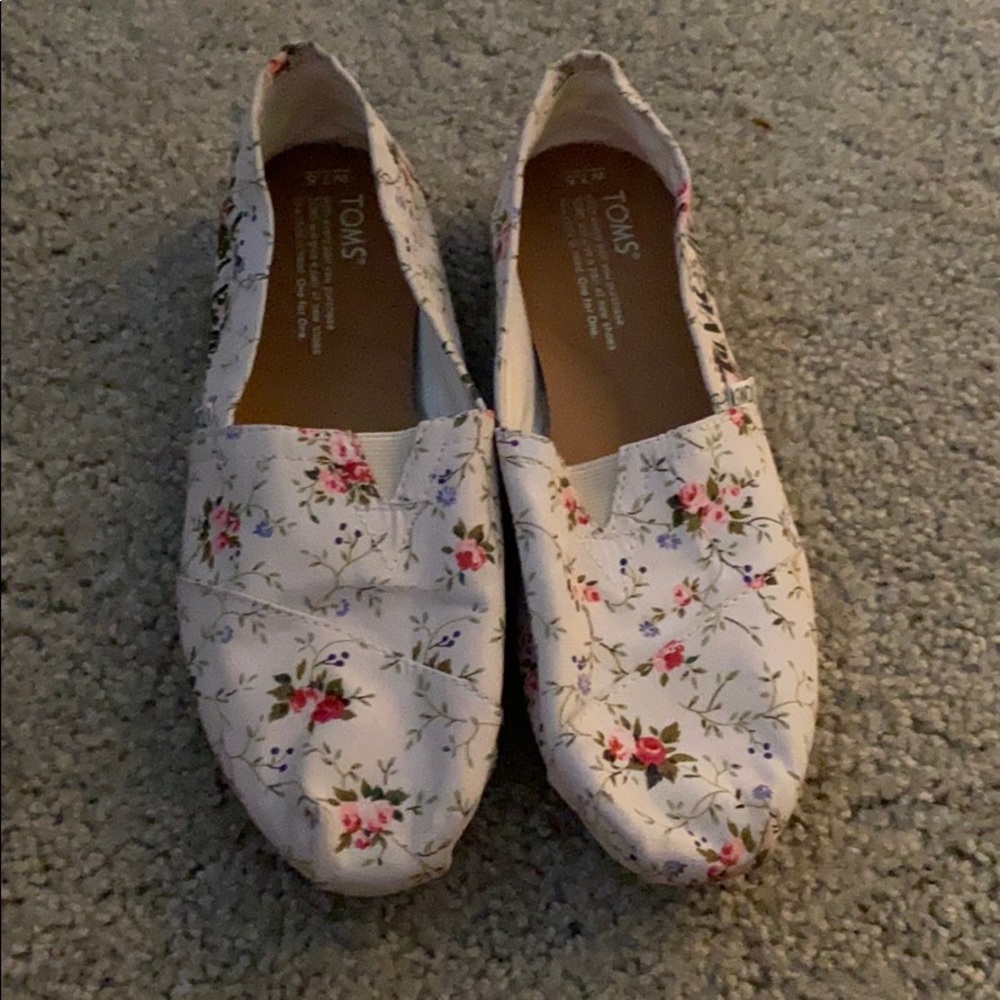 Size 7.5 Toms